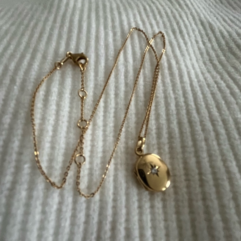 Madewell Demi-Fine Oval Locket Necklace - Picture 8 of 8